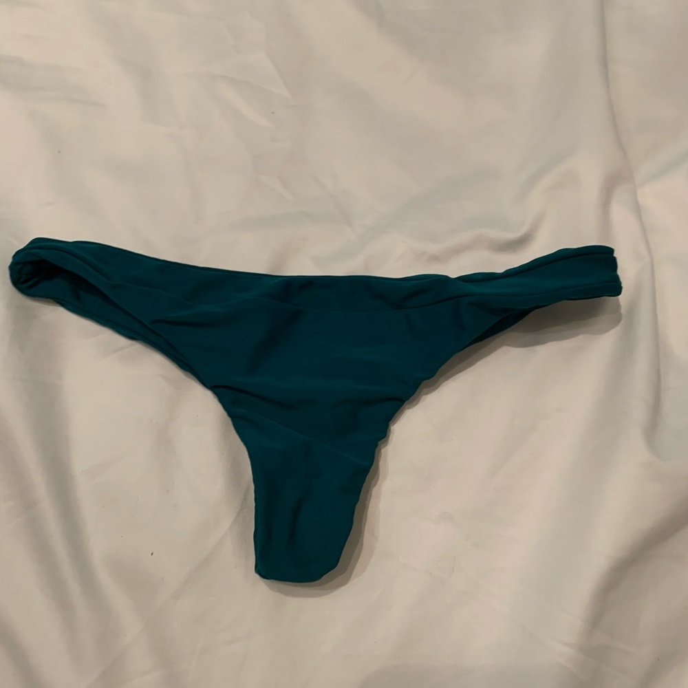 SOLD Benoa bottoms